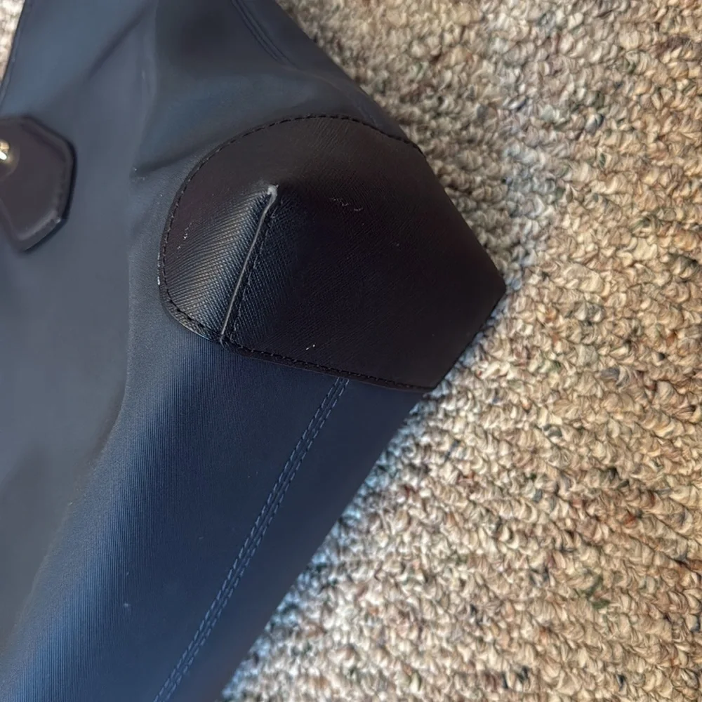 Michael Kors purse - Picture 7 of 7